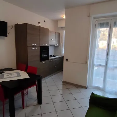250 M Dal Lago Al Turati 98 - Free Wifi Apartamento Lecco