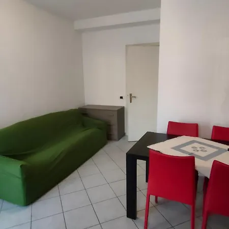 250 M Dal Lago Al Turati 98 - Free Wifi Daire *