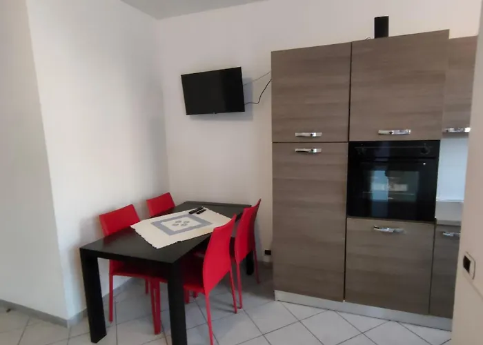 250 M Dal Lago Al Turati 98 - Free Wifi 레코